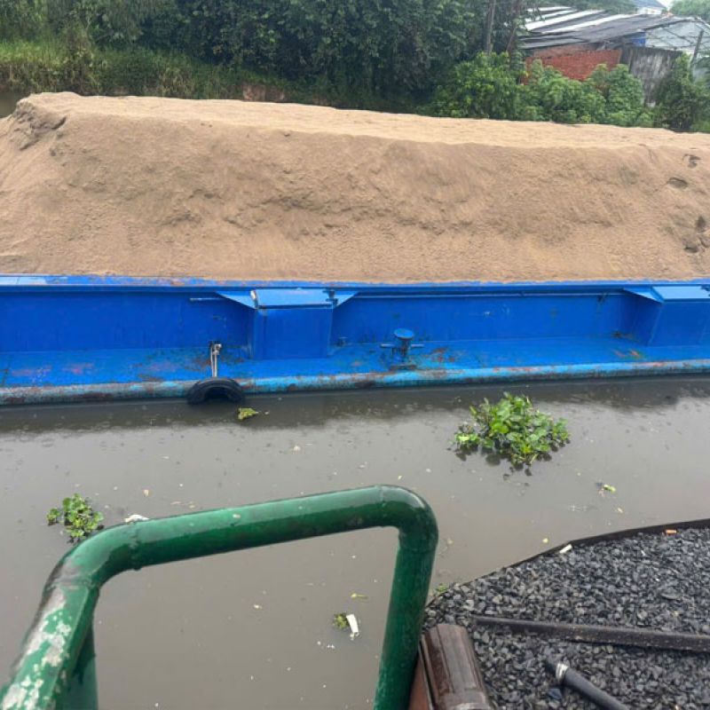 Sà lan - Cát xây dựng