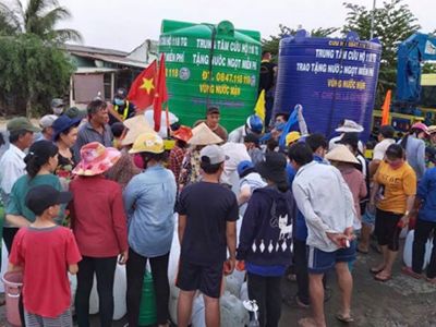 Doanh Nghiệp Chung Sức Vượt Qua Hạn, Mặn